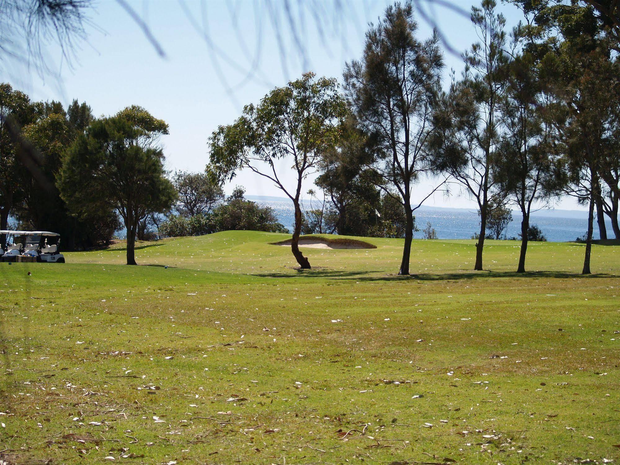 Pigeon House Motor Inn Ulladulla Esterno foto